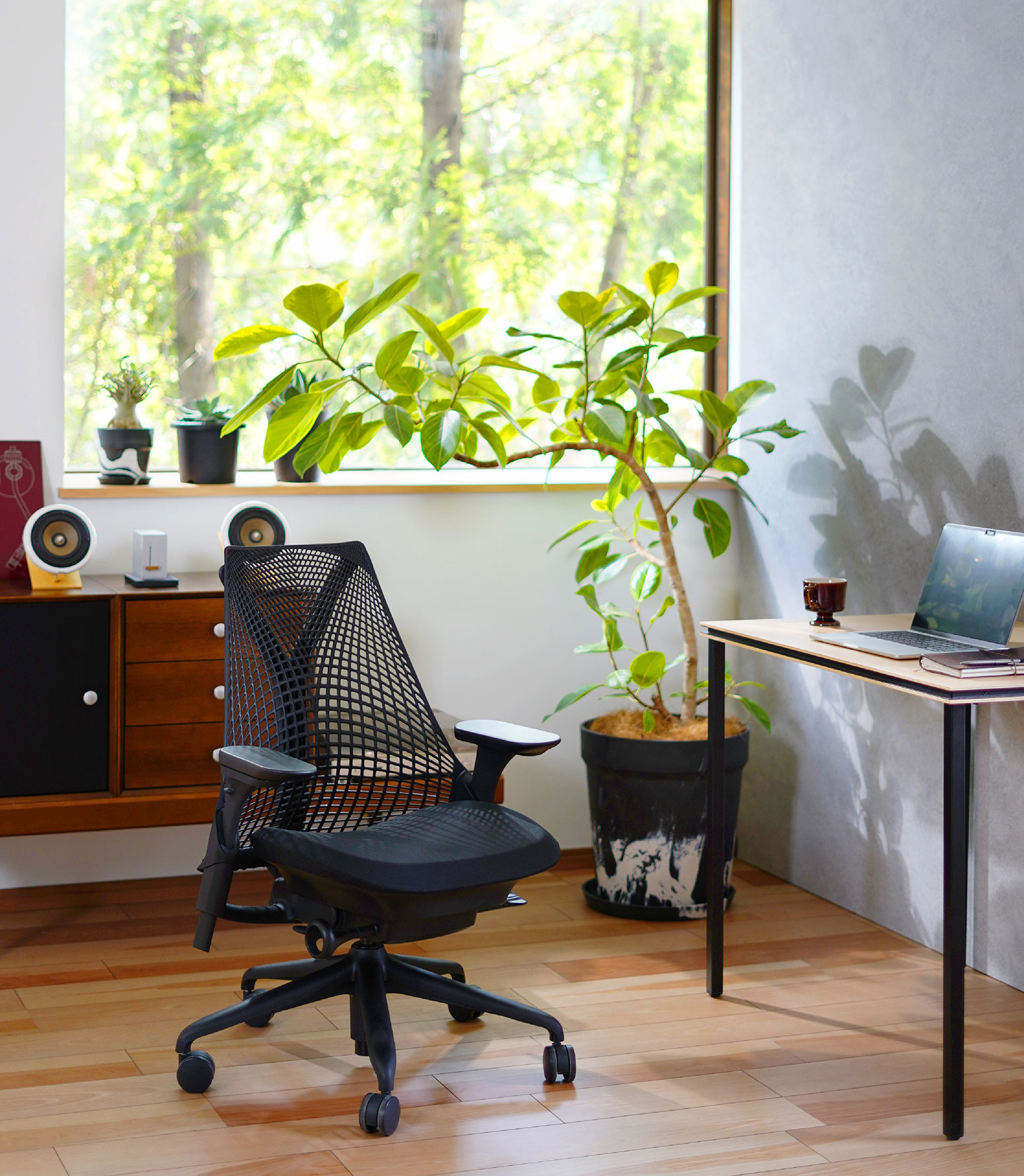 材質アルミニウム【正規品】Herman Miller (ハーマンミラー) セイルチェア ブラック